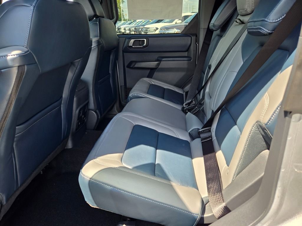 Used 2024 Ford Bronco Outer Banks image 16