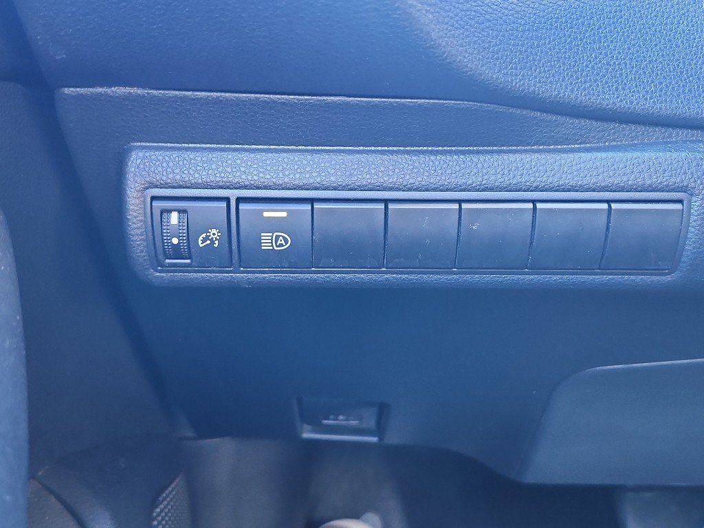 Used 2024 Toyota Corolla LE image 20