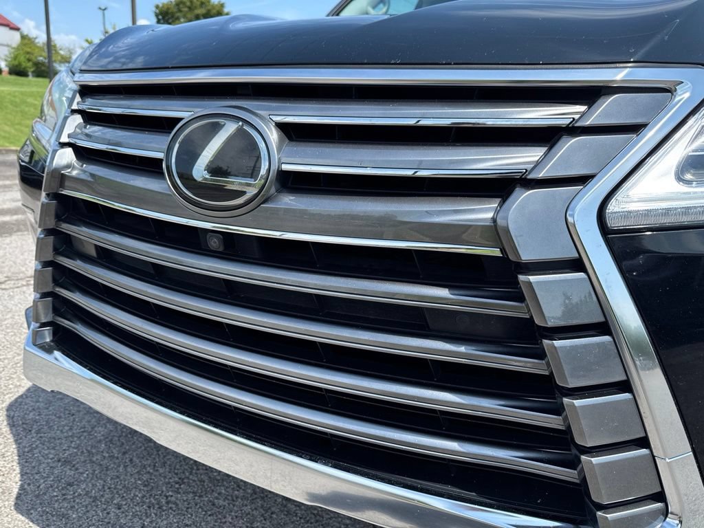 Used 2021 Lexus LX 570 4WD w/ Luxury Package image 10