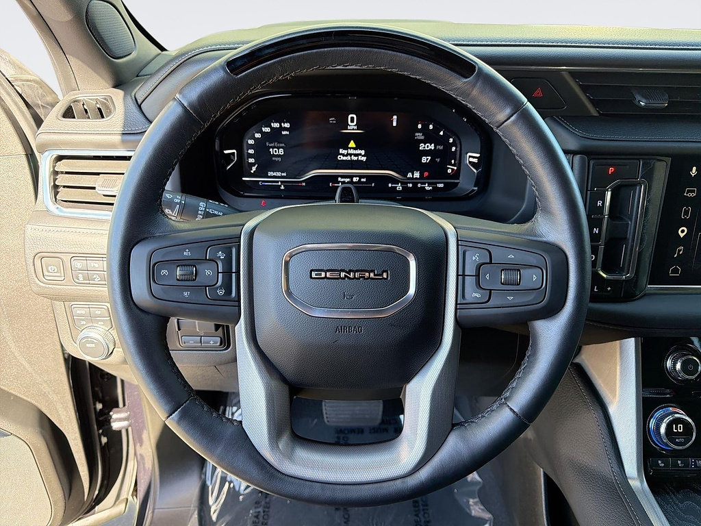 Used 2024 GMC Yukon Denali w/ Advanced Technology Package AWD/4WD image 8