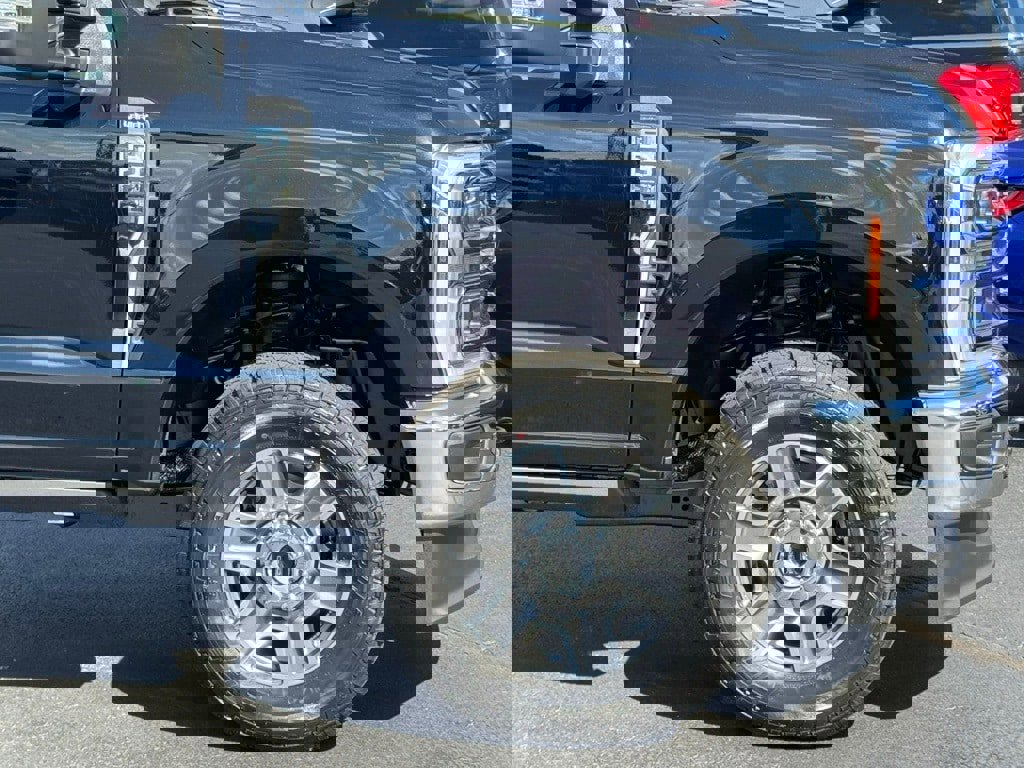 New 2026 Ford F250 Lariat w/ FX4 Off-Road Package image 50