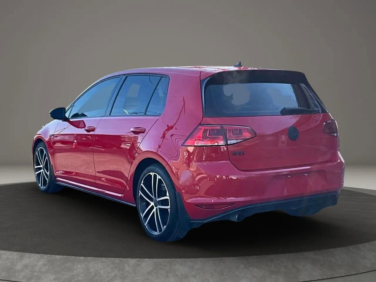 Used 2017 Volkswagen GTI Sport image 2