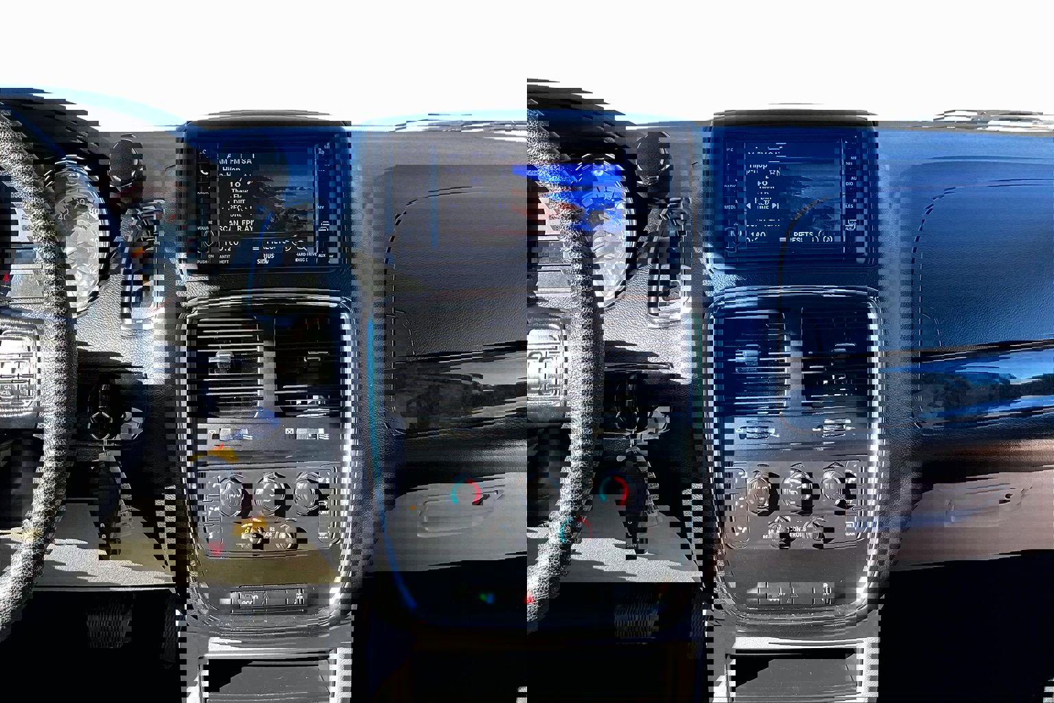 Used 2018 Dodge Grand Caravan SE w/ UConnect Hands-Free Group image 6