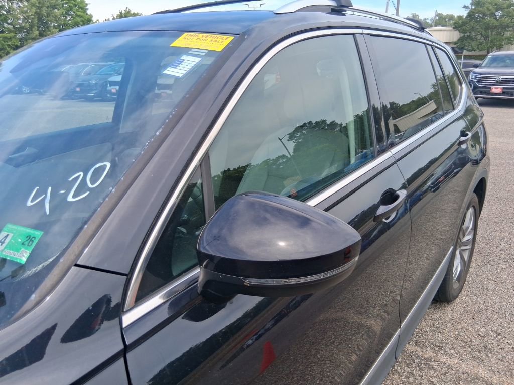 Used 2021 Volkswagen Tiguan SEL FWD image 5