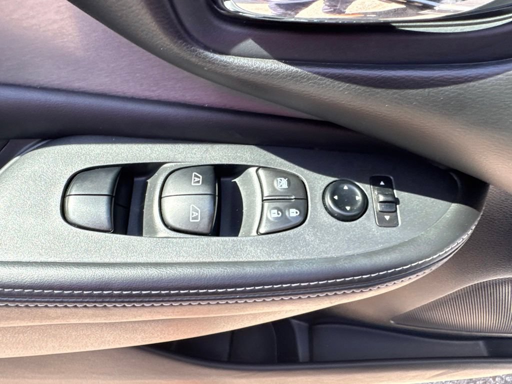 Used 2021 Nissan Murano SV w/ Cargo Package FWD image 9