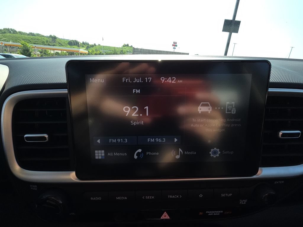 Used 2023 Hyundai Venue SEL FWD image 21