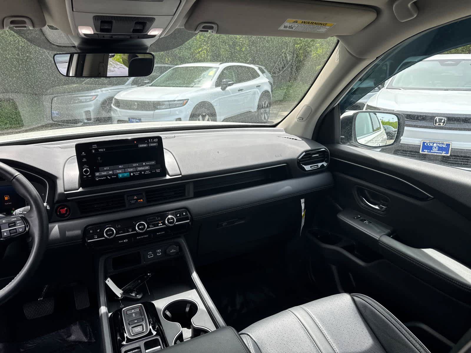 Used 2025 Honda Pilot Elite image 33