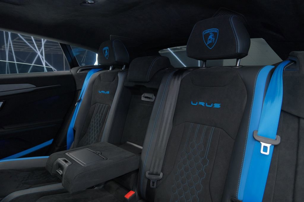 Used 2024 Lamborghini Urus Performante AWD/4WD image 23