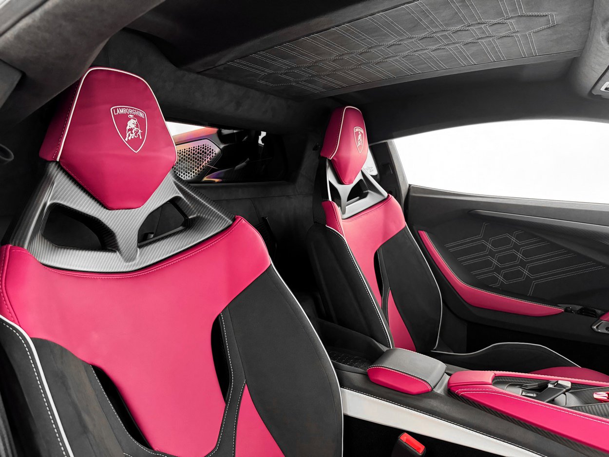 Used 2025 Lamborghini Revuelto image 23