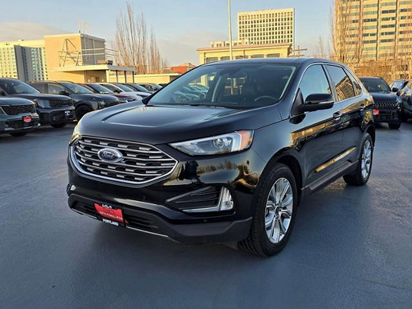 Used 2024 Ford Edge Titanium image 7