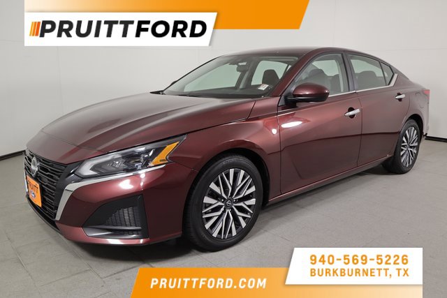 Used 2023 Nissan Altima 2.5 SV