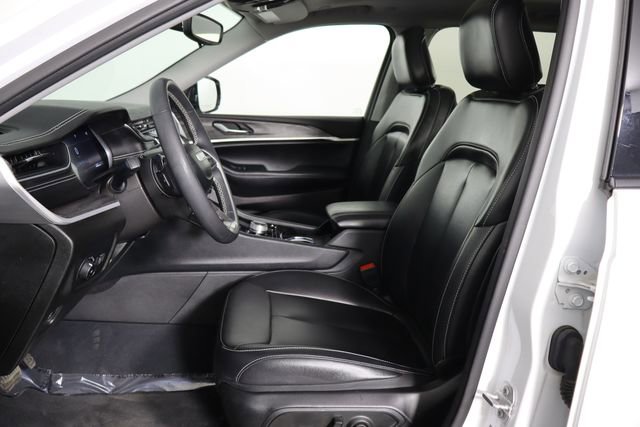 Used 2023 Jeep Grand Cherokee L Limited AWD/4WD image 14
