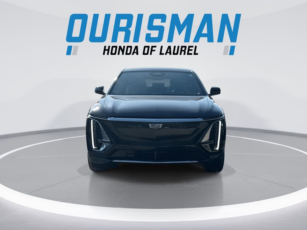 Used 2024 Cadillac Lyriq Luxury AWD/4WD image 3