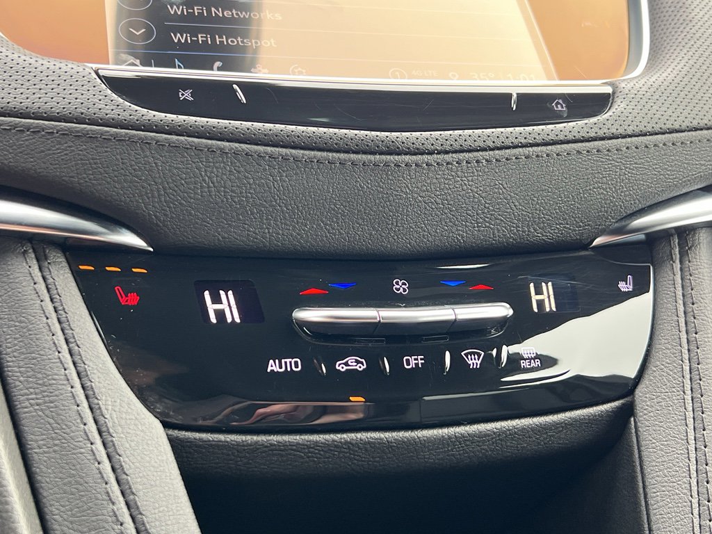 Used 2024 Cadillac XT6 Luxury image 23