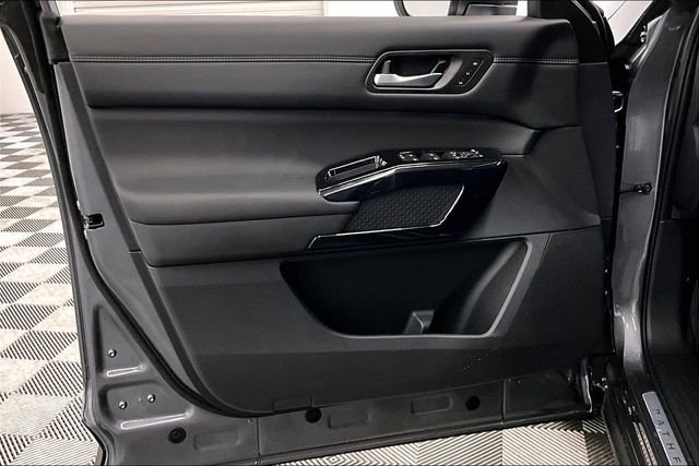 New 2026 Nissan Pathfinder Platinum image 31