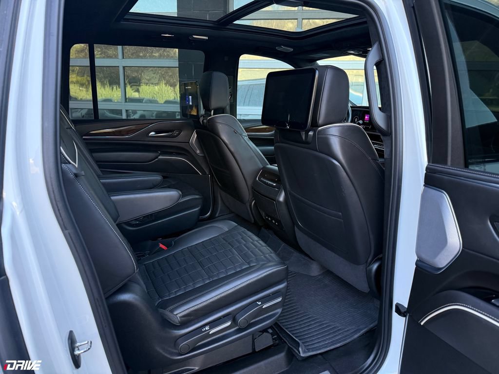 Used 2023 Cadillac Escalade ESV Sport Platinum w/ LPO, Floor Liner Package AWD/4WD image 25