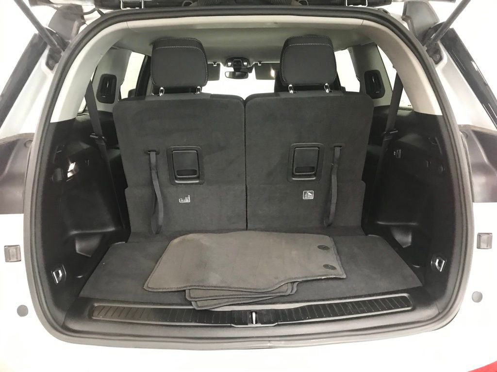 Used 2023 Jeep Grand Cherokee L Laredo image 28