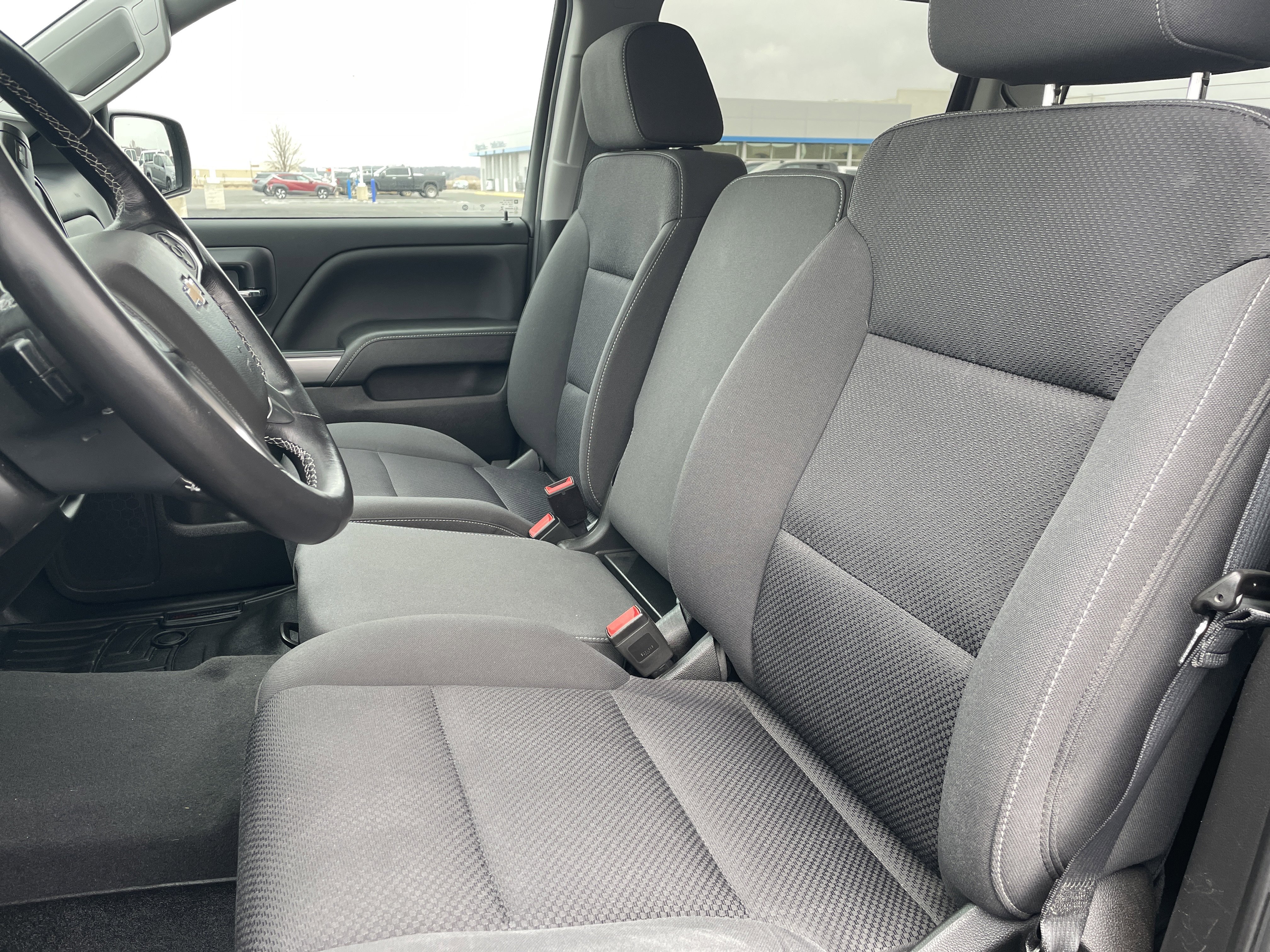 Used 2018 Chevrolet Silverado 1500 LT w/ All Star Edition image 31