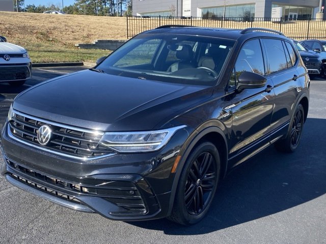 Used 2022 Volkswagen Tiguan SE R-Line image 9