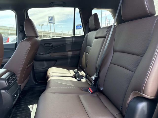 Used 2024 Honda Passport EX-L image 16