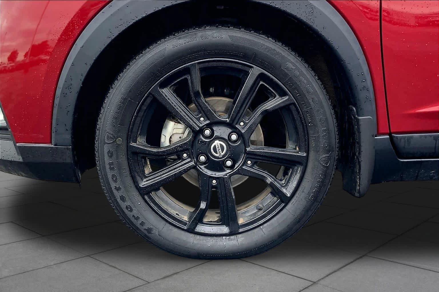 Used 2020 Nissan Kicks SR w/ SR Premium Package FWD image 11