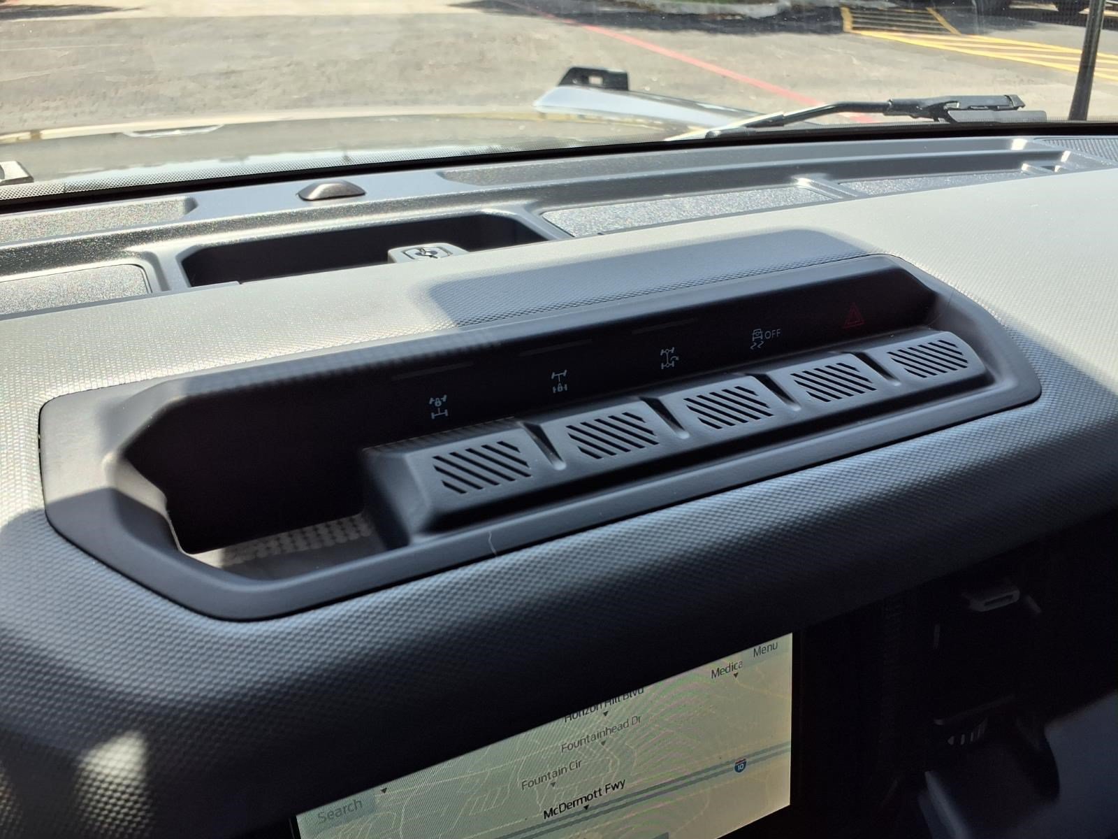 Certified 2022 Ford Bronco Big Bend w/ Sasquatch Package AWD/4WD image 26