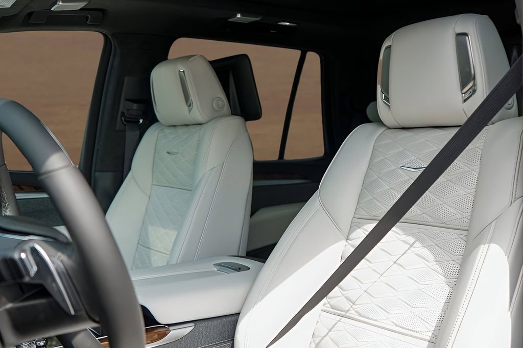 New 2026 Cadillac Escalade Platinum Sport w/ LPO, ONYX Package image 10