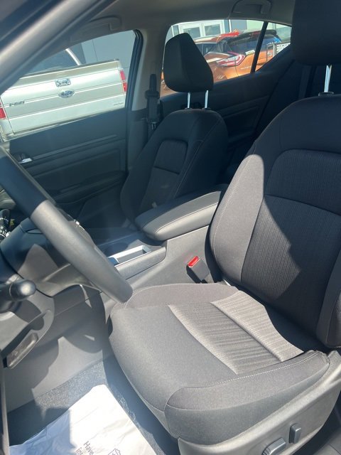 New 2025 Nissan Altima 2.5 SV image 8