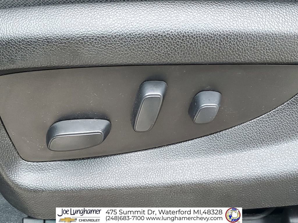 Certified 2019 Chevrolet Silverado 1500 LT w/ All Star Edition AWD/4WD image 32
