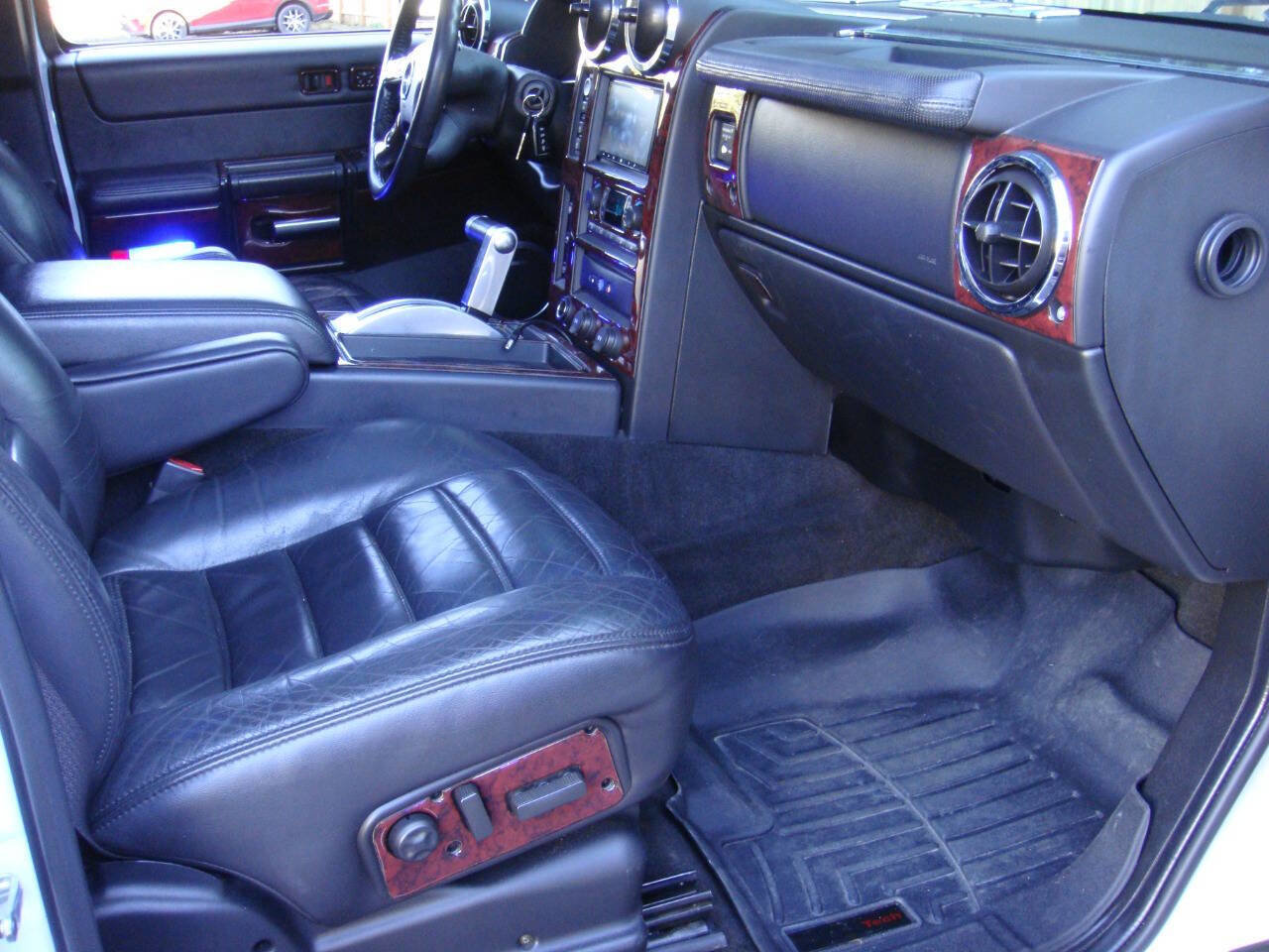 Used 2005 HUMMER H2 SUT w/ Preferred Equipment Group image 12