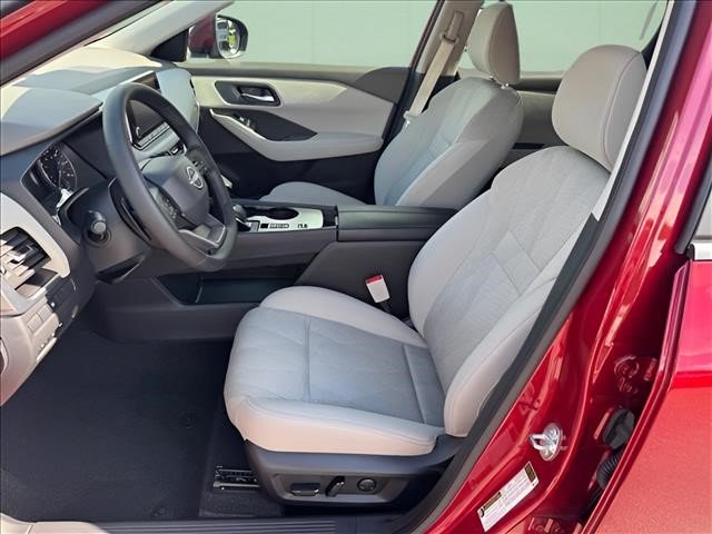 Used 2025 Nissan Rogue SV FWD image 6