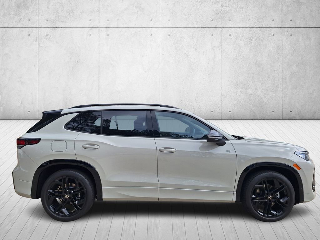 New 2026 Volkswagen Tiguan SE R-Line image 6