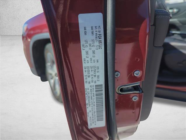 Used 2019 Jeep Cherokee Limited image 29