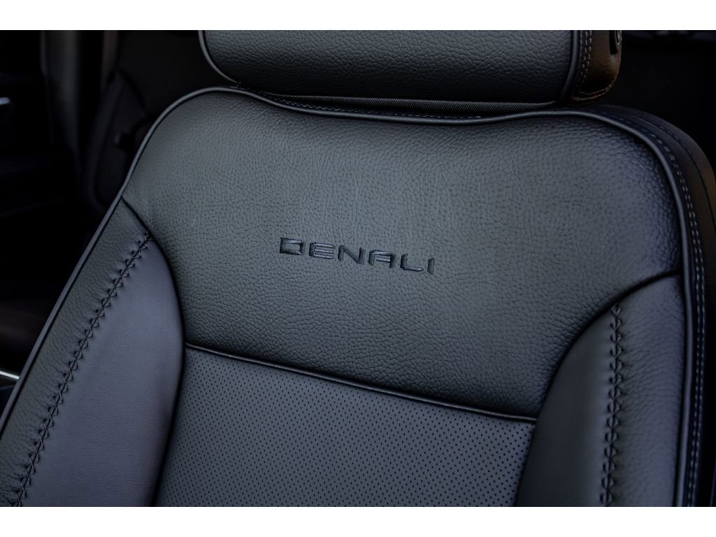 New 2026 GMC Sierra 3500 Denali w/ Denali Reserve Package image 24