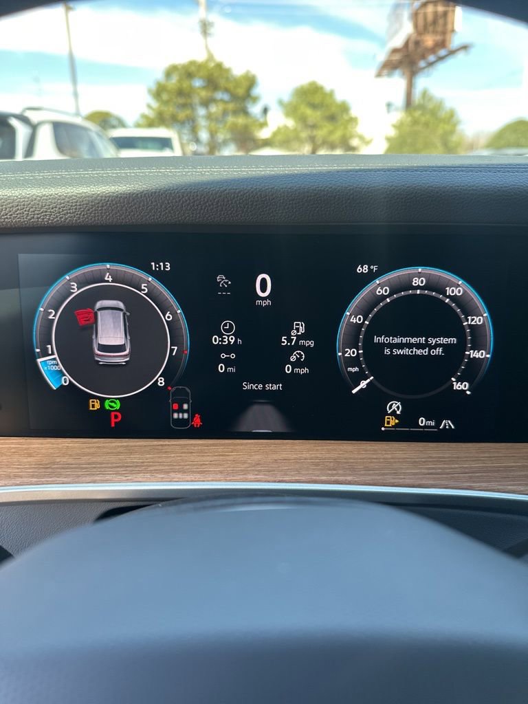 New 2026 Volkswagen Tiguan SEL R-Line AWD/4WD image 12