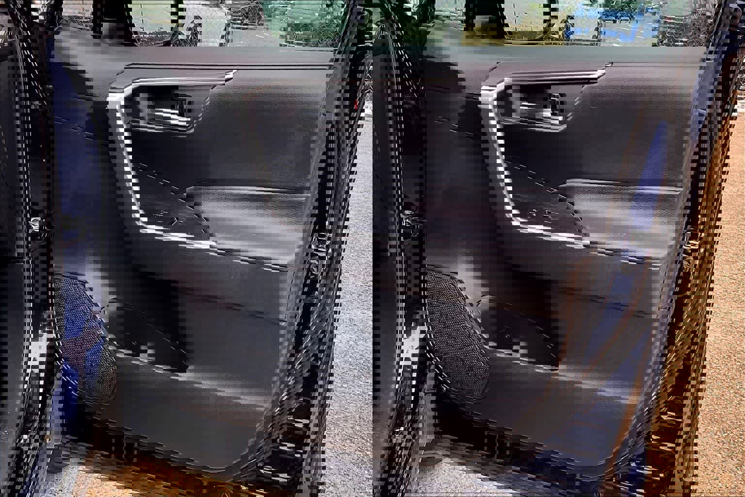 Used 2020 Toyota RAV4 XLE Premium image 28