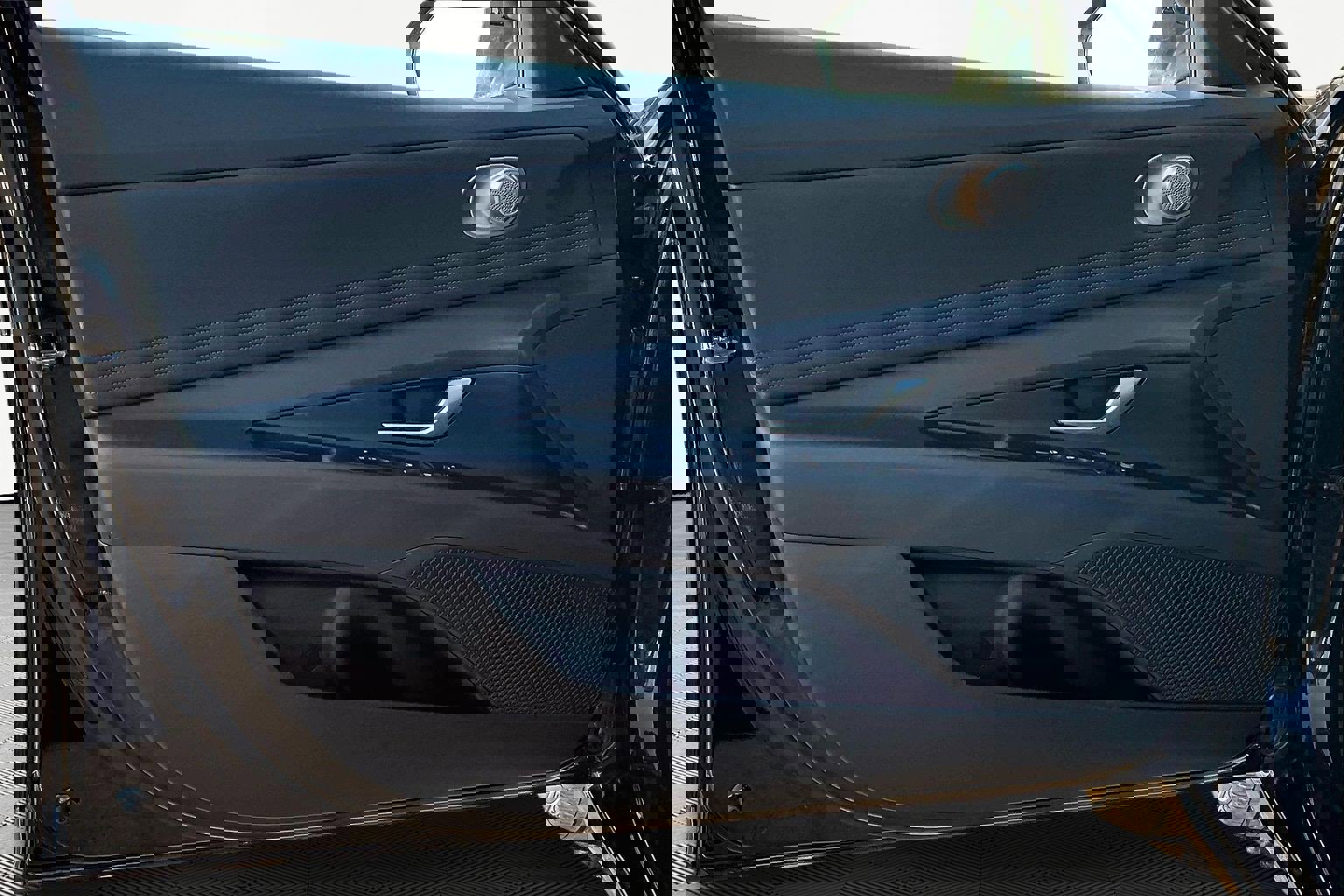 Used 2025 Hyundai Elantra SEL image 21