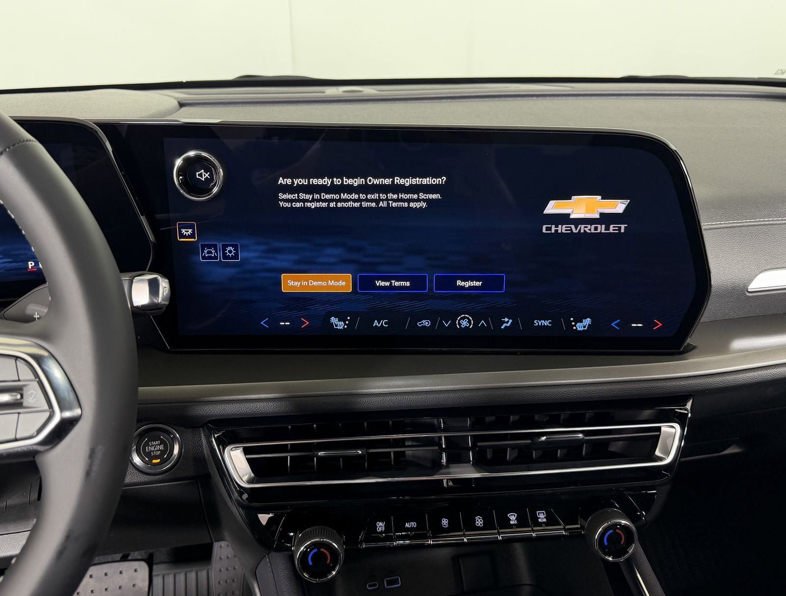 New 2026 Chevrolet Traverse LT w/ LPO, Floor Liner Package FWD image 13