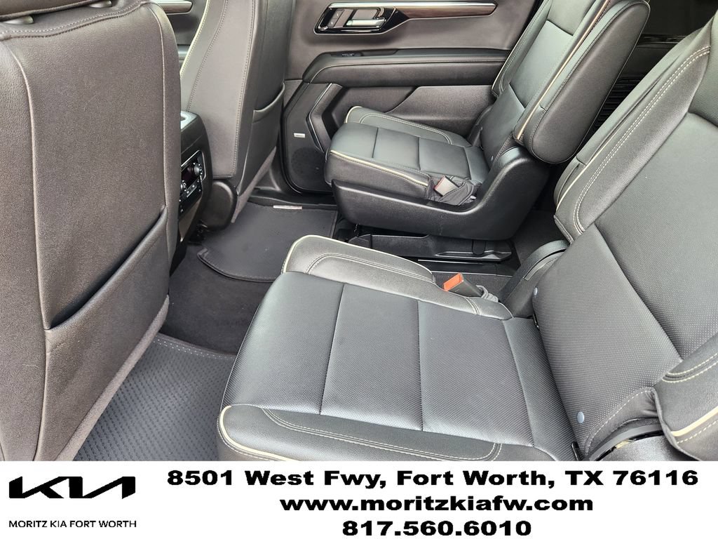Used 2026 Chevrolet Suburban Premier w/ Sun And Tow Package AWD/4WD image 29