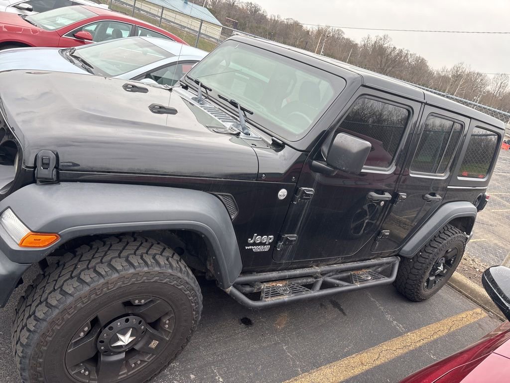 Used 2018 Jeep Wrangler Unlimited Sport S image 2