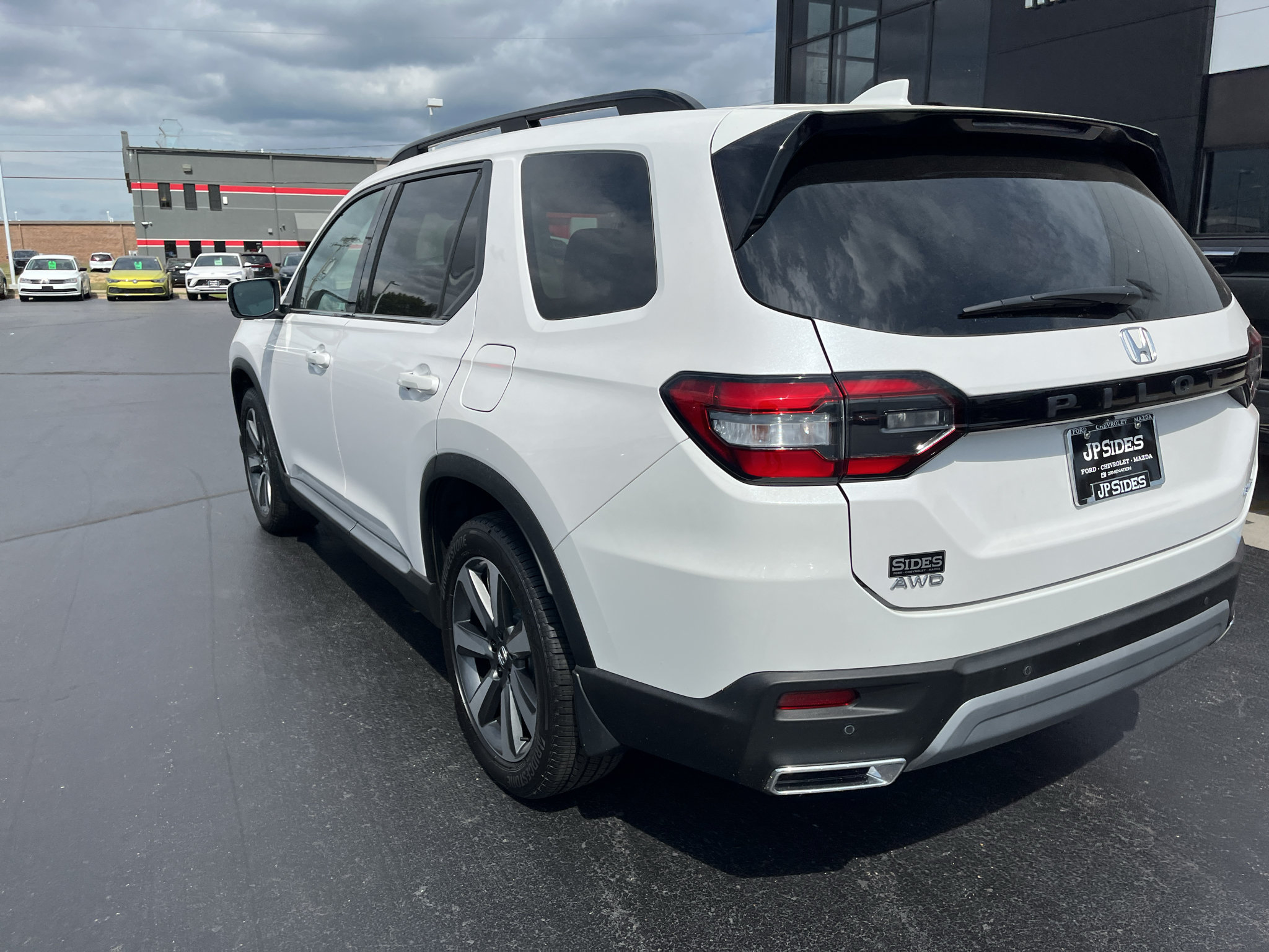 Used 2024 Honda Pilot Elite image 11