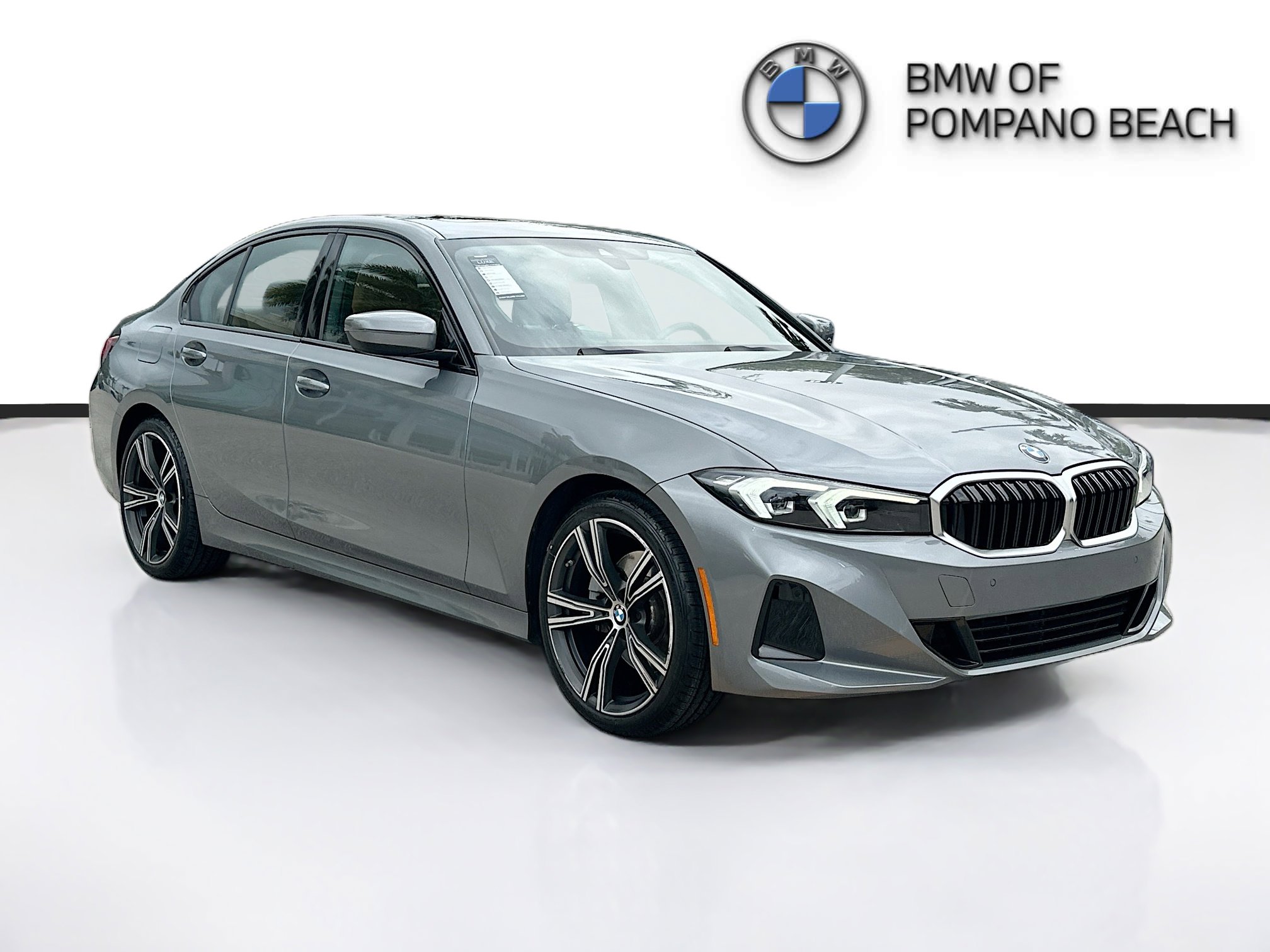 Used 2023 BMW 330i Sedan w/ Driving Assistance Package RWD image 1