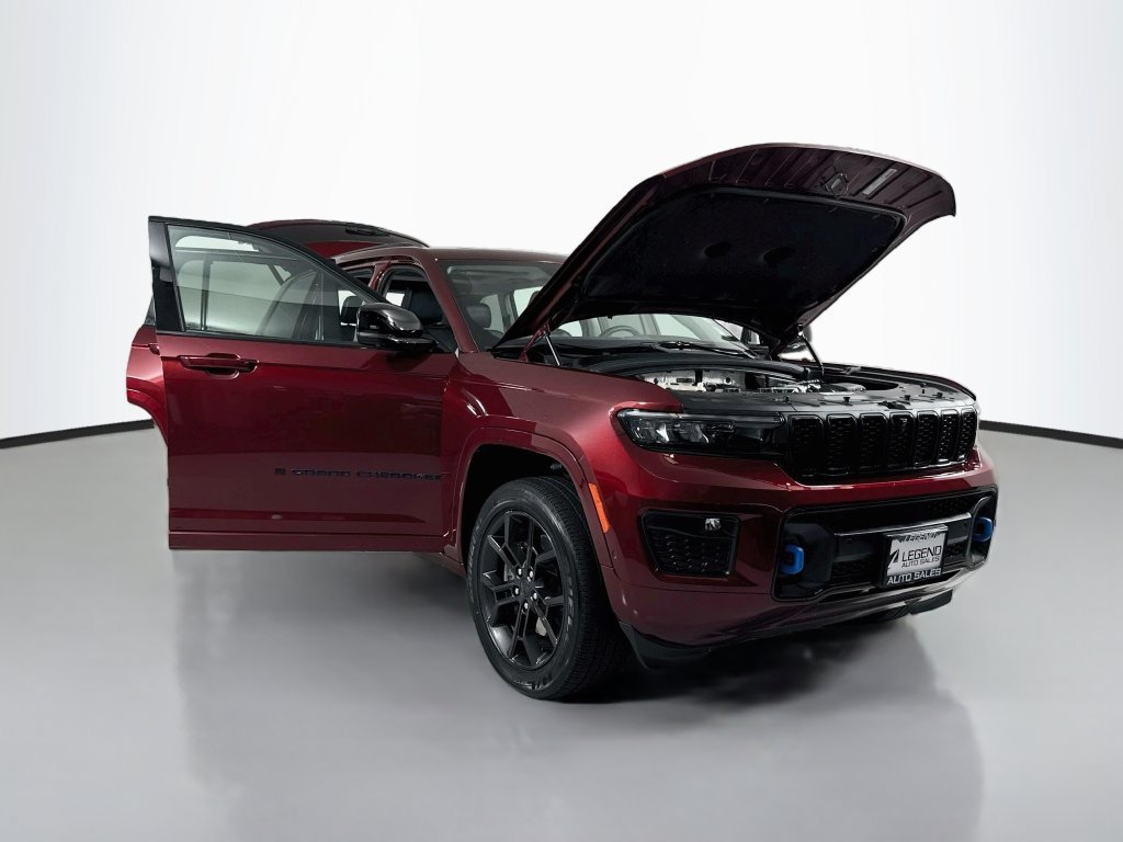 Used 2023 Jeep Grand Cherokee 30th Anniversary AWD/4WD image 24