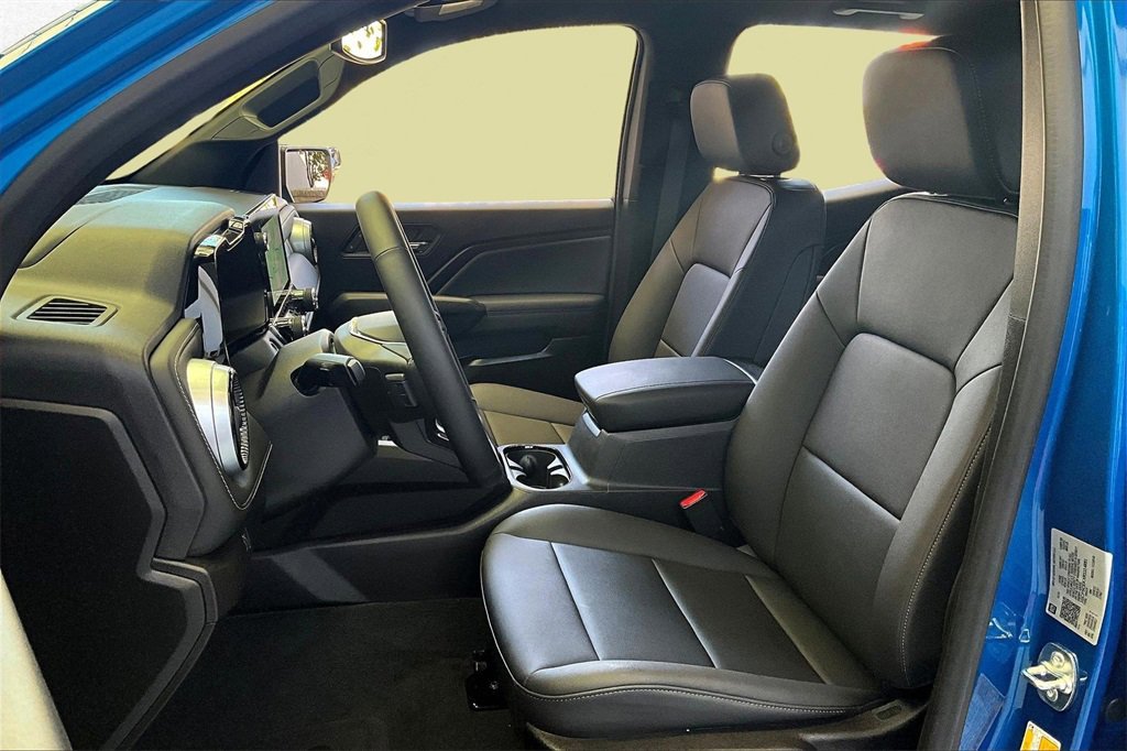 Used 2024 Chevrolet Colorado LT w/ LT Convenience Package III image 22