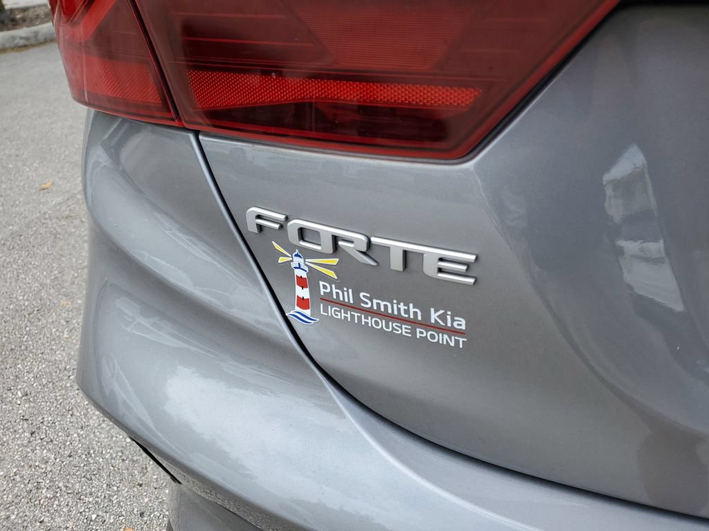 Certified 2023 Kia Forte LXS w/ LXS Technology Package FWD image 7