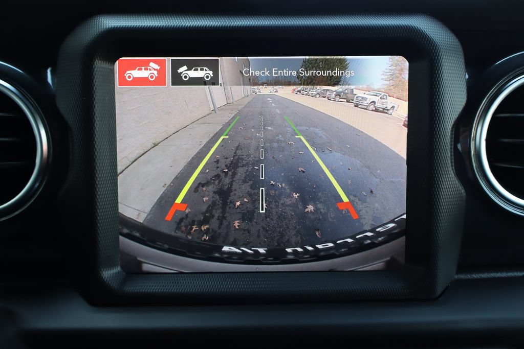 Used 2023 Jeep Wrangler Unlimited Rubicon 392 w/ Trailer Tow Package AWD/4WD image 10