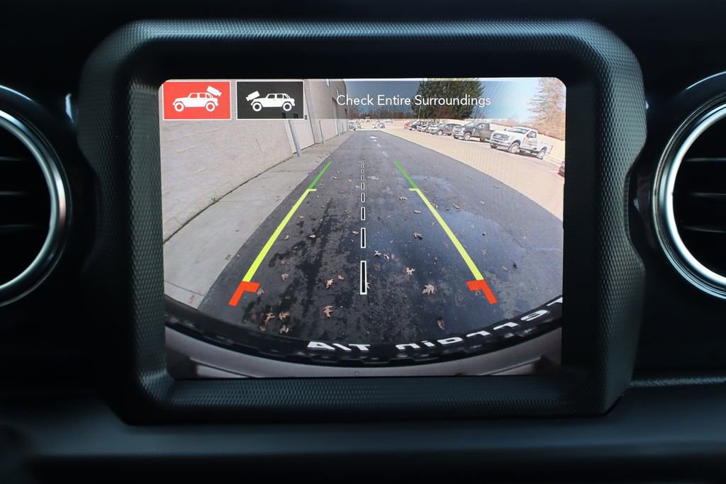 Used 2023 Jeep Wrangler Unlimited Rubicon 392 w/ Trailer Tow Package AWD/4WD image 10