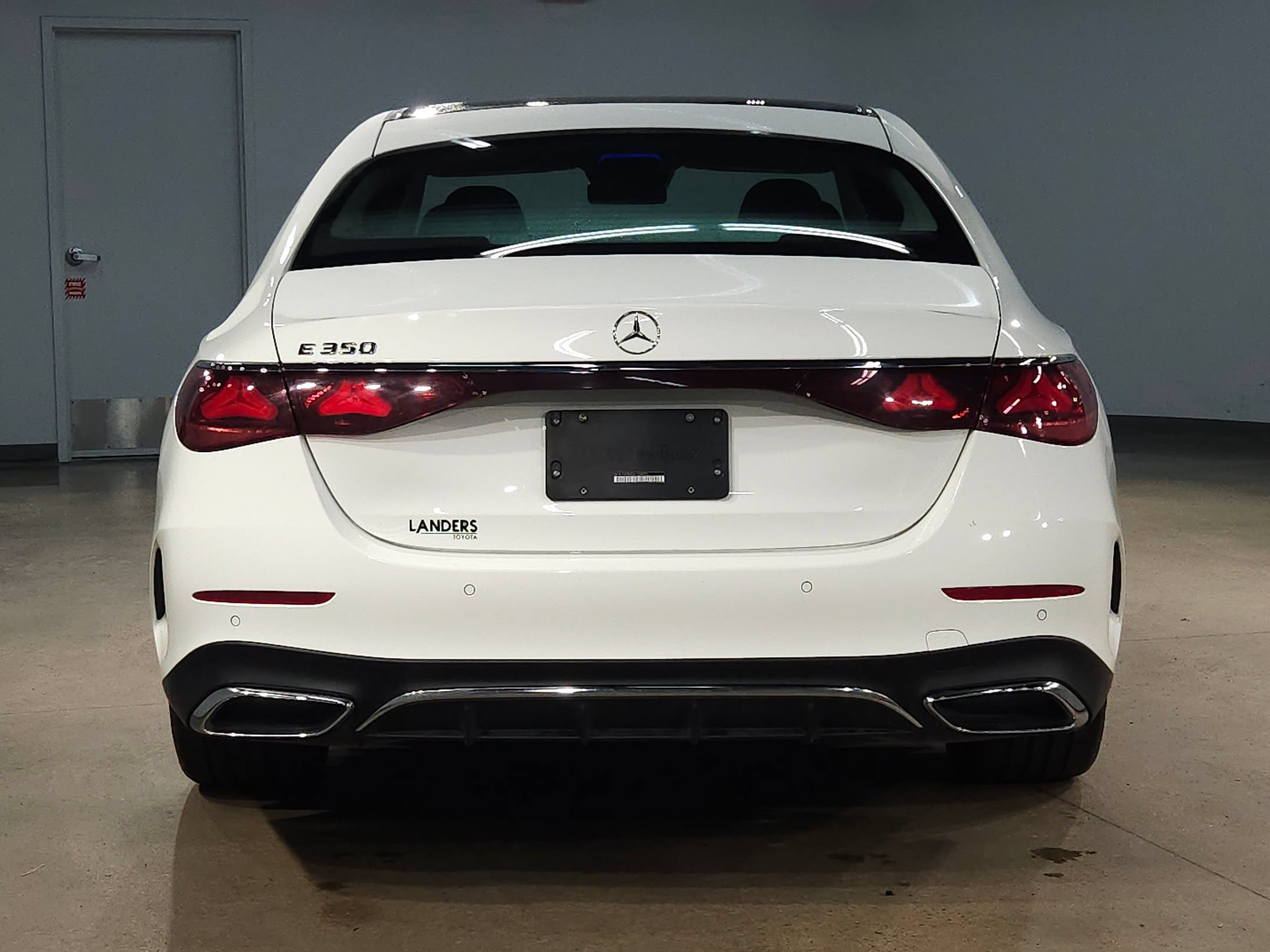 Used 2025 Mercedes-Benz E 350 Sedan w/ Winter Package image 3