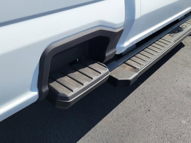 New 2026 Ford F250 4x4 Crew Cab Super Duty image 9