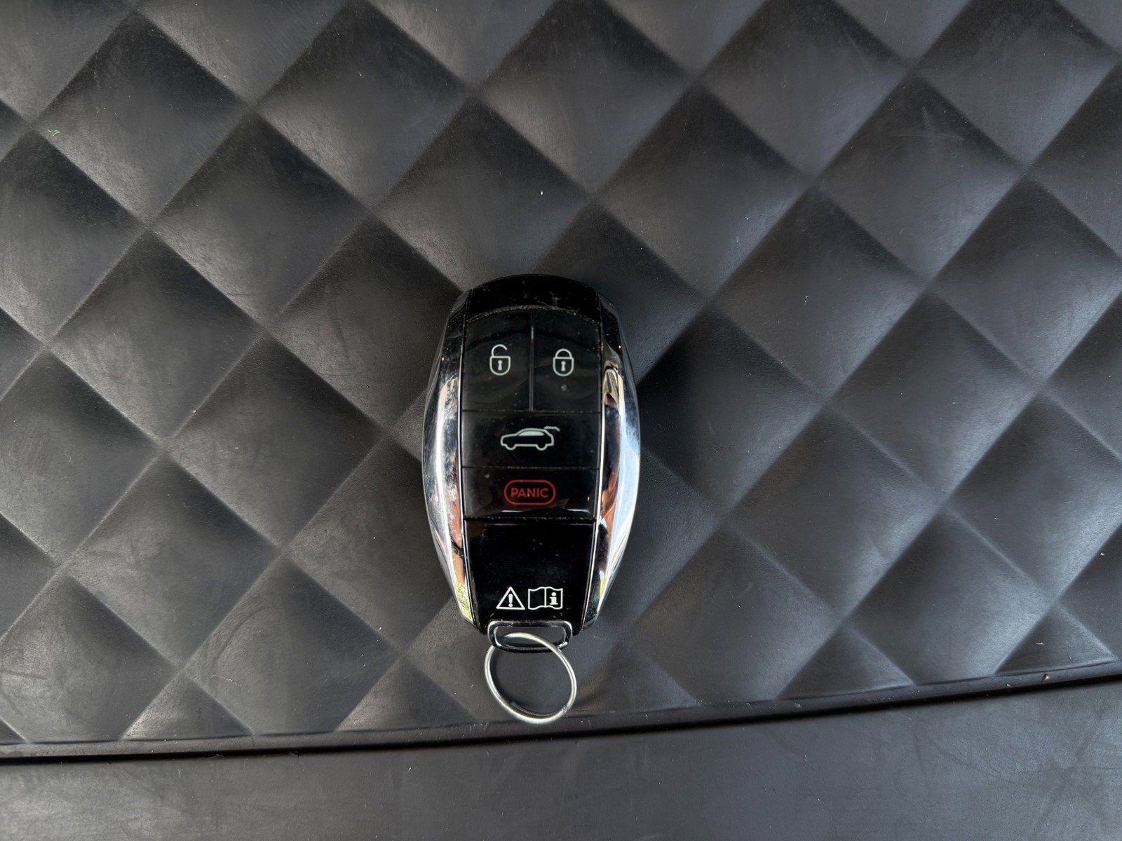 Used 2022 Bentley Bentayga AWD/4WD image 46